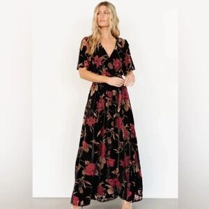 Baltic Born Dress Velvet Maxi Size XL Short Sleeves Faux Wrap Tie Waist
Size: XL